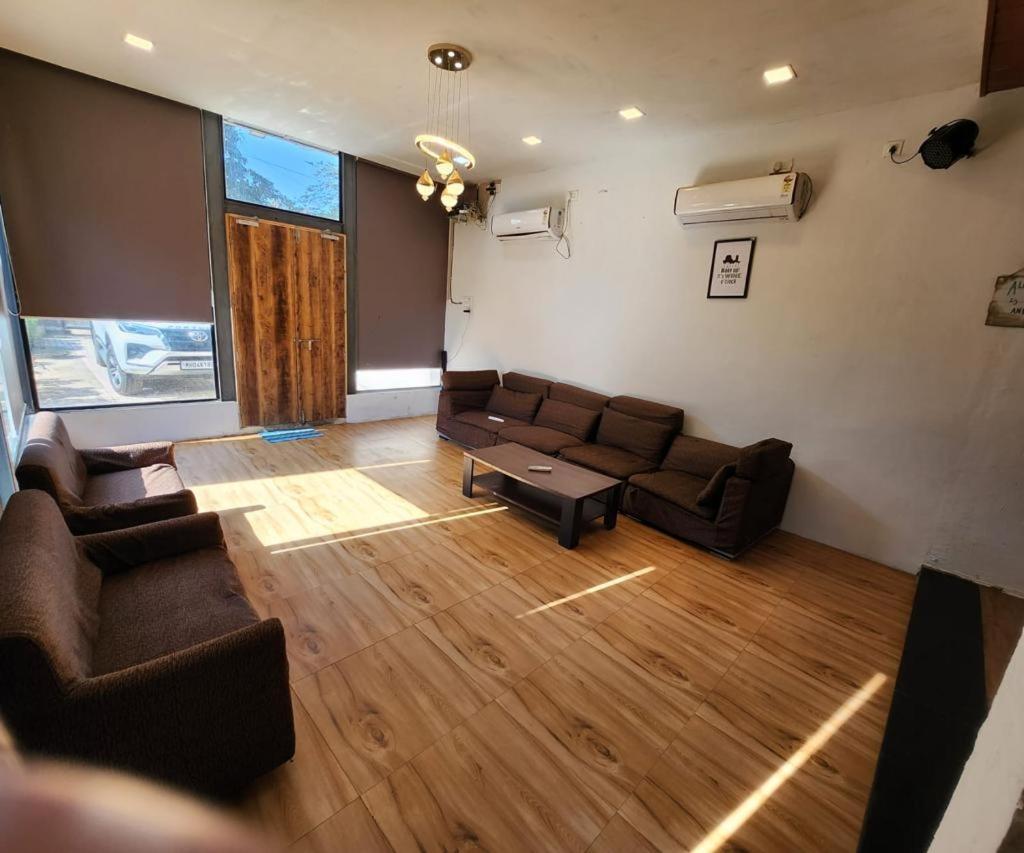 Aaradhya Villa 5 Bhk Ovala Thane Kolshet Exteriör bild